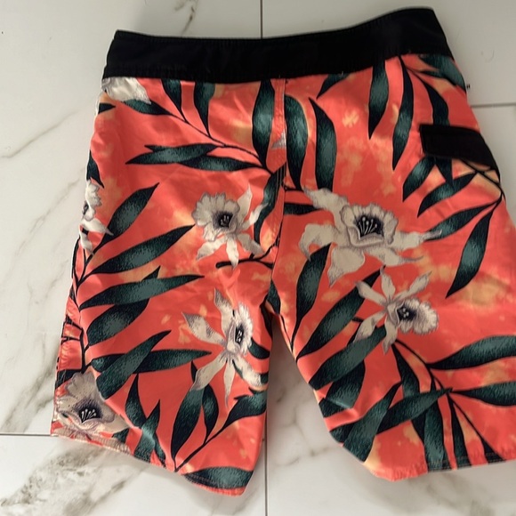 Volcom Boys swim trunks - Picture 3 of 3